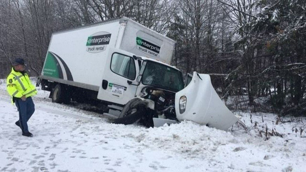 Liberty truck crash in snowstorm kills Oakland man    