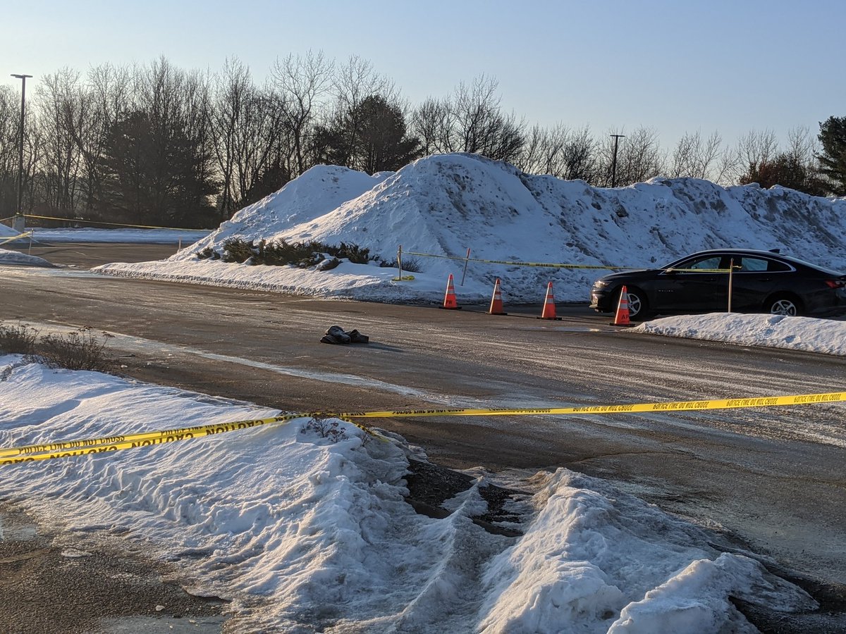 Auburn police investigating a shooting/robbery that happened at the Auburn Plaza early this morning
