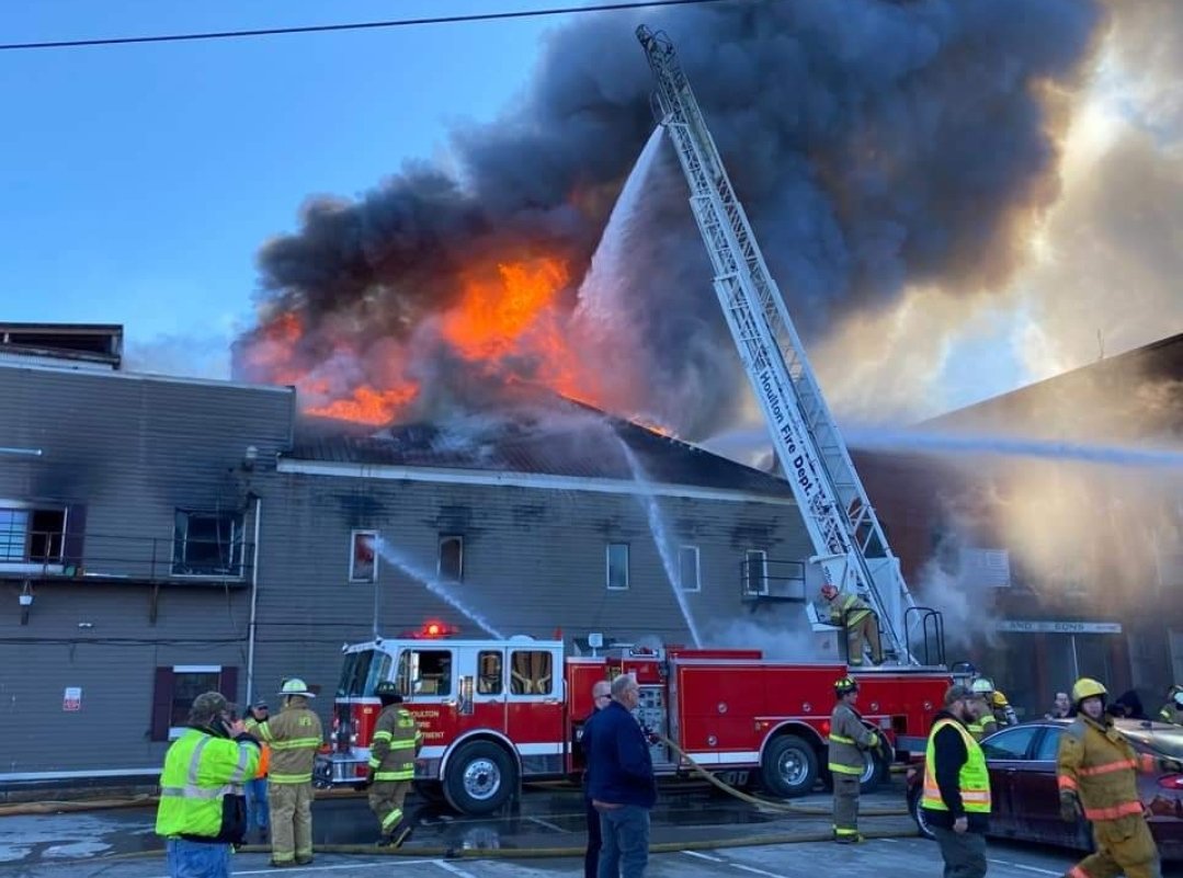 Houlton Maine - Aroostook County - Structure Fire with multiple rescues by First Responders - Mechanic Street, fire involving a 12 unit residential structure.  Mutual Aid requested from Hodgdon, Littleton, Monticello and Linneus. Photos  Betty Lou Hemphill, Chuck Jones MEFire